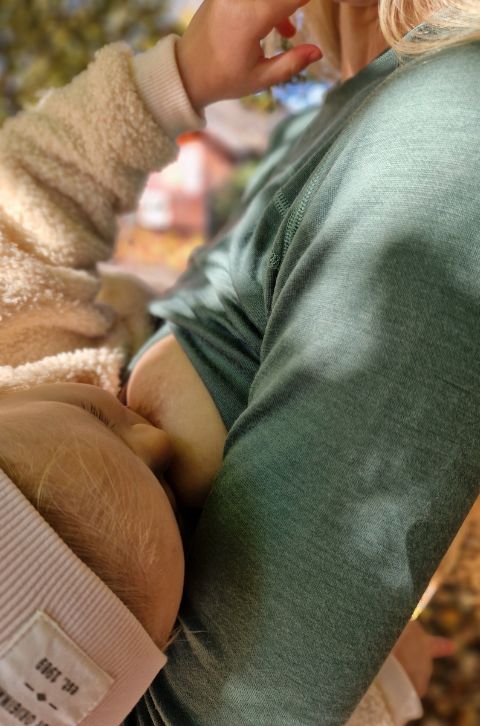 Breastfeeding Mid-weight Long Sleeve T-shirt – Pine