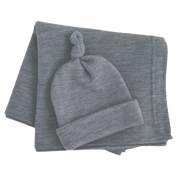 SWADDLE BLANKET WITH KNOTTED BEANIE HAT